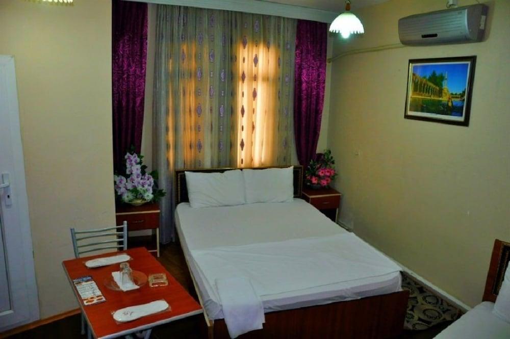 Edessa Hotel - Room