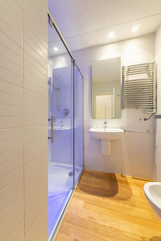 Apartamentos Rafael Premium - Bathroom