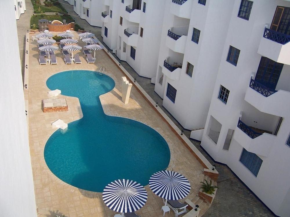 Fayed Beach Resort - Outdoor Pool