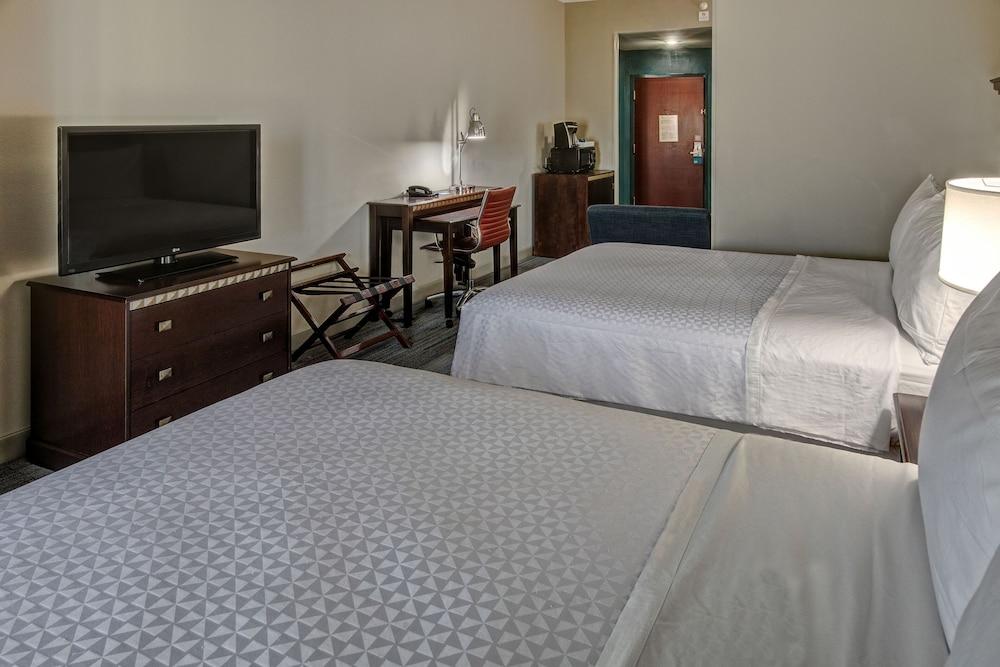 Four Points by Sheraton Memphis Southwind - Room
