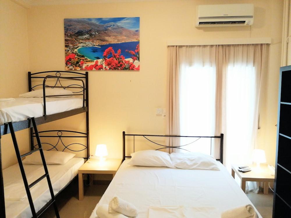 Modern apartment in Piraeus - Room