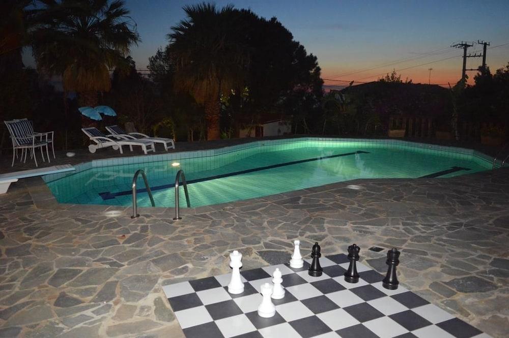 Luxury Villa Suites Lagonissi - Outdoor Pool