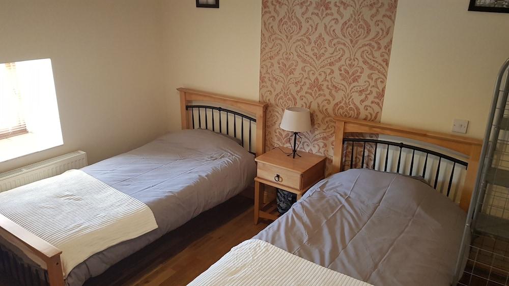 Apartment 3 Bedroom Banagher Town Centre - Room