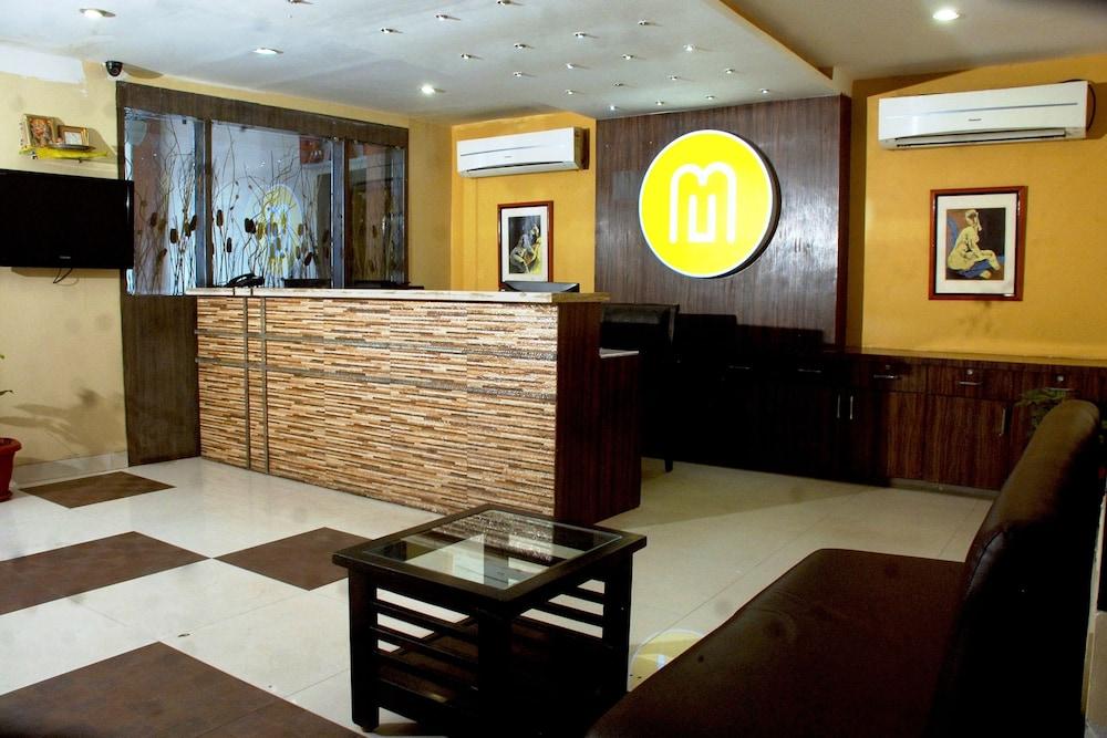 Mango Hotels Nagpur - Reception