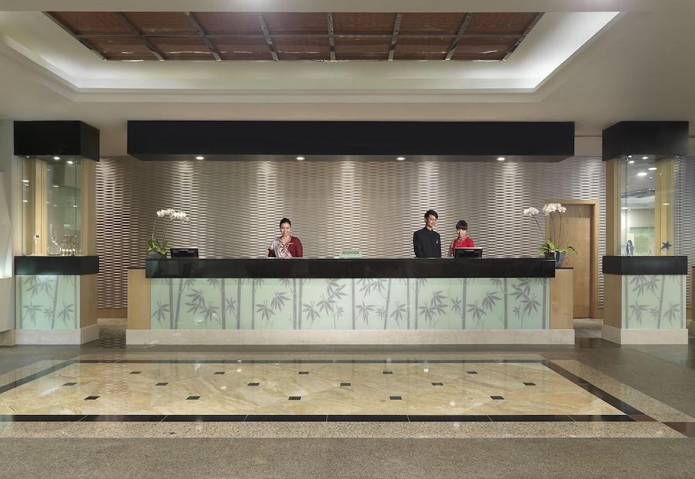 Holiday Villa Hotel & Conference Centre Subang - Reception