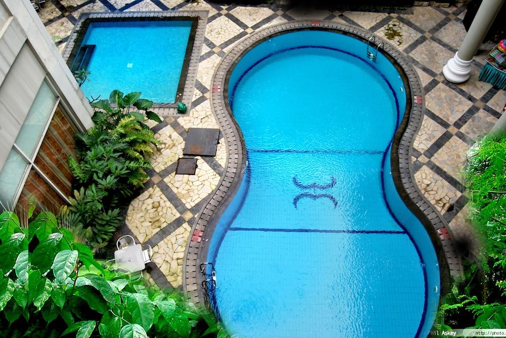 ذا ميراه هوتل بوجور - Outdoor Pool