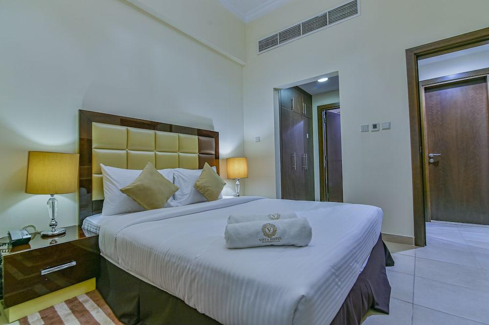 Vista Deluxe Hotel Apartments - Room