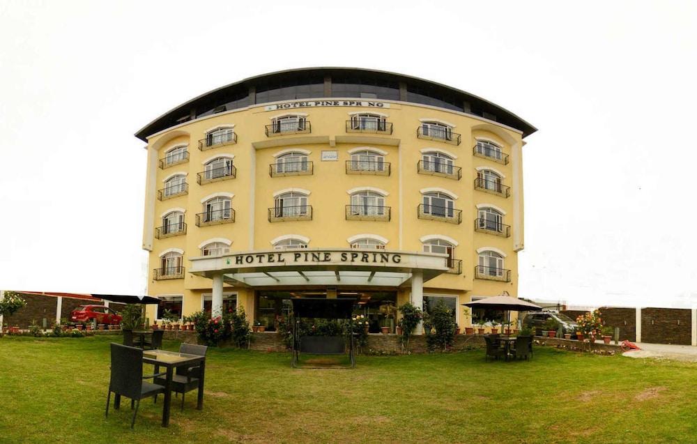 Hotel Pine Spring Wazir Bagh - Featured Image