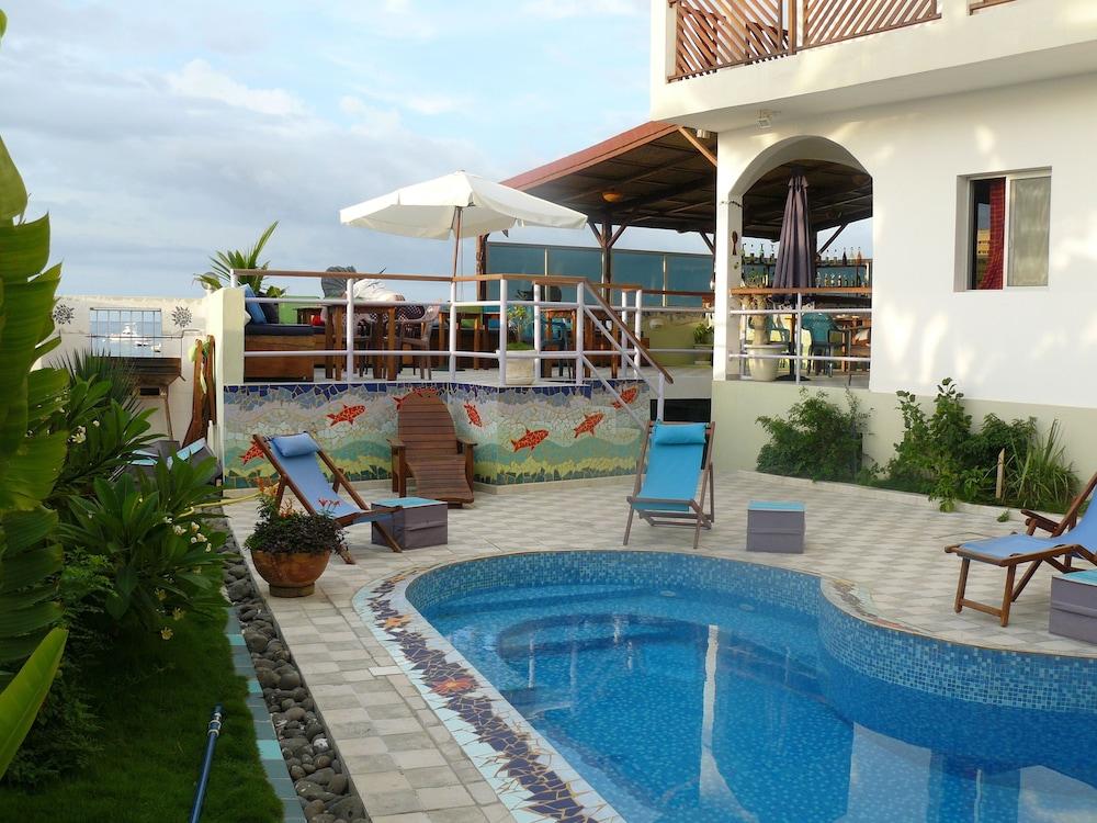 Maison Abaka - Outdoor Pool