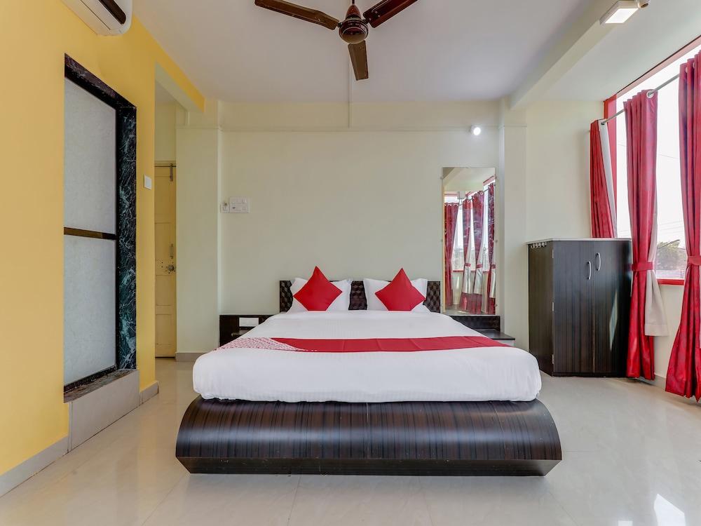 OYO 35940 Hotel Shree Swayambhu - Room