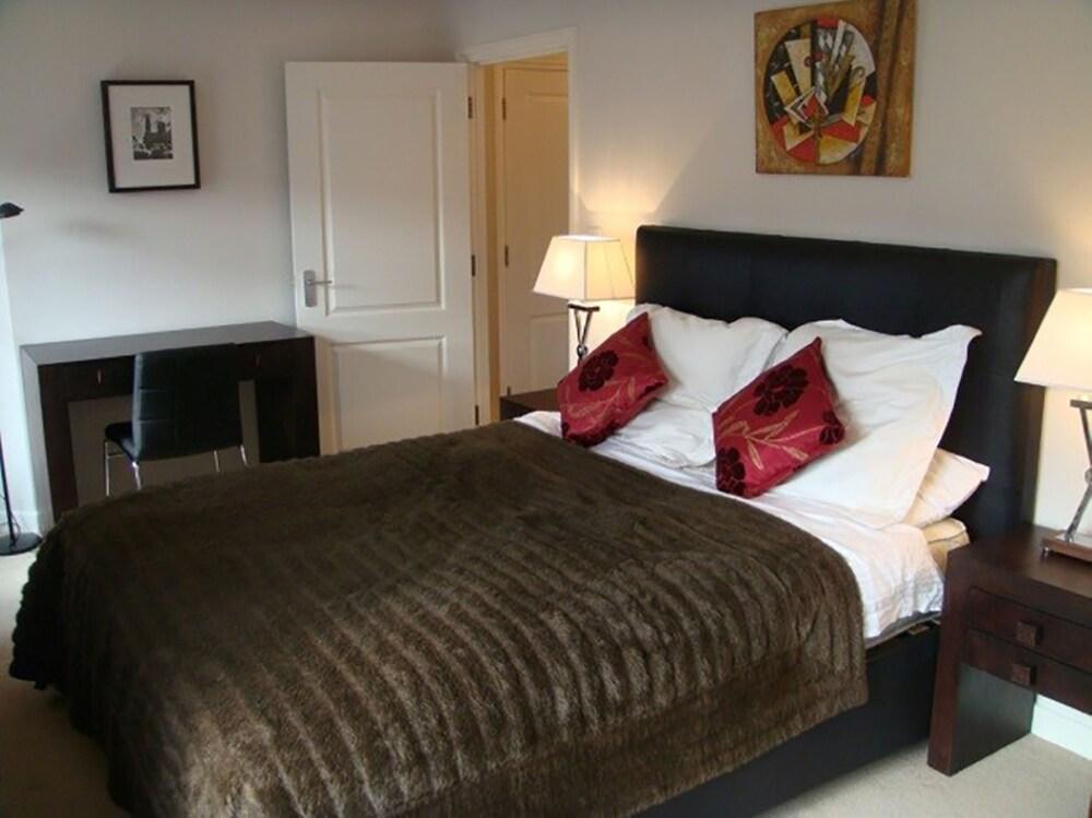 Oxford Serviced Apartments - Waterways - Room