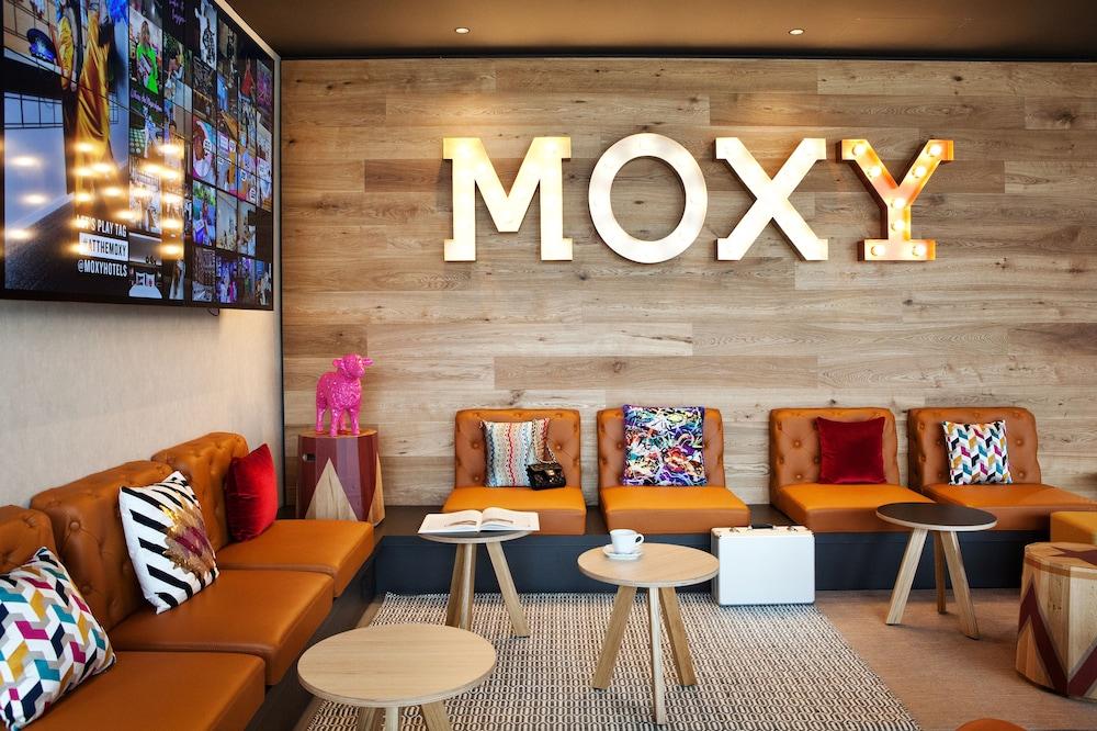 MOXY Rust - Lobby Lounge