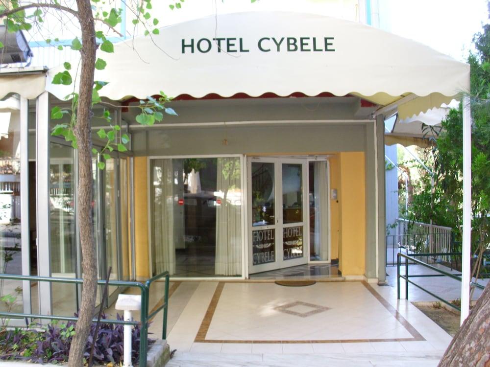 Hotel Cybele - Featured Image