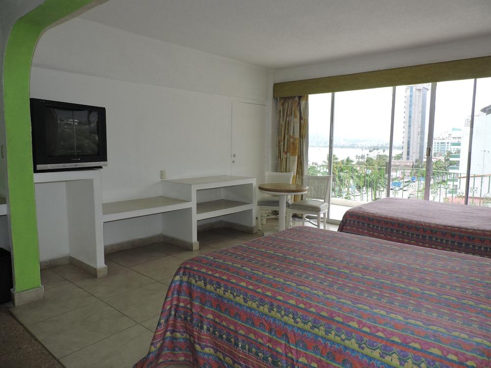 Hotel Tortuga Acapulco - Room