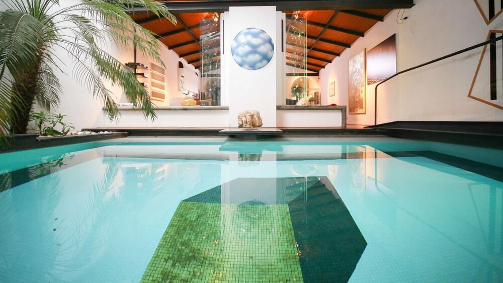Rental In Rome Riari Garden Luxury - Indoor Pool
