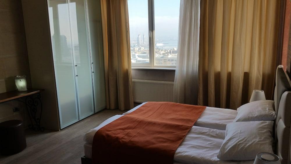 Baku Sea View Hotel - Featured Image