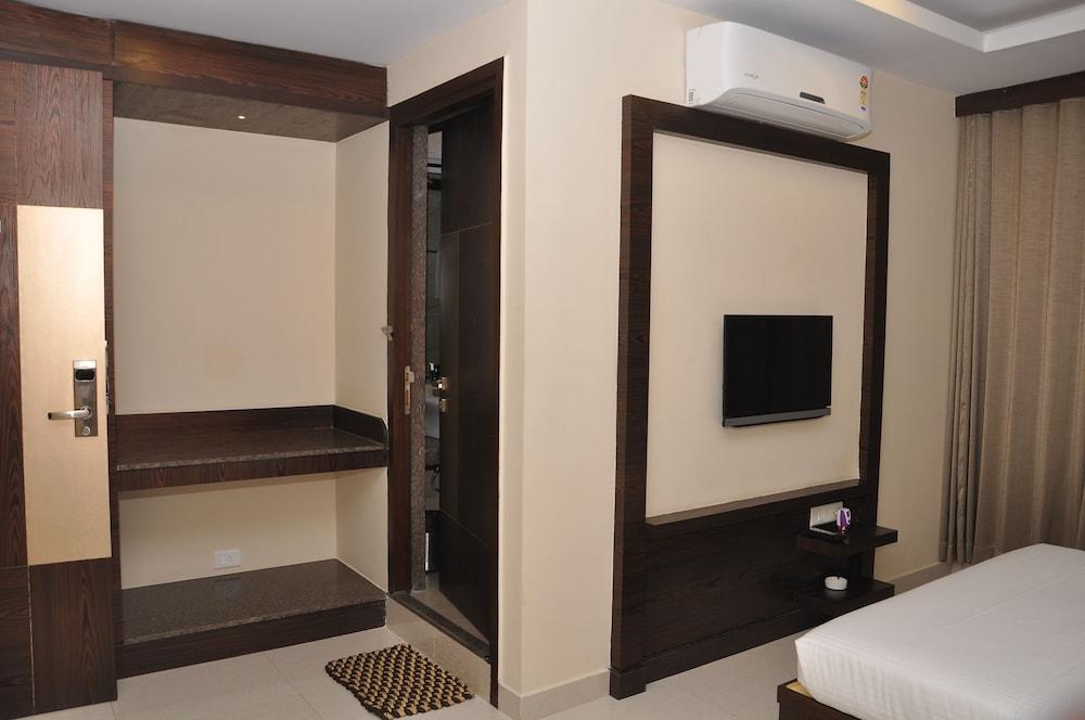 Hotel Harsha Residency - Room