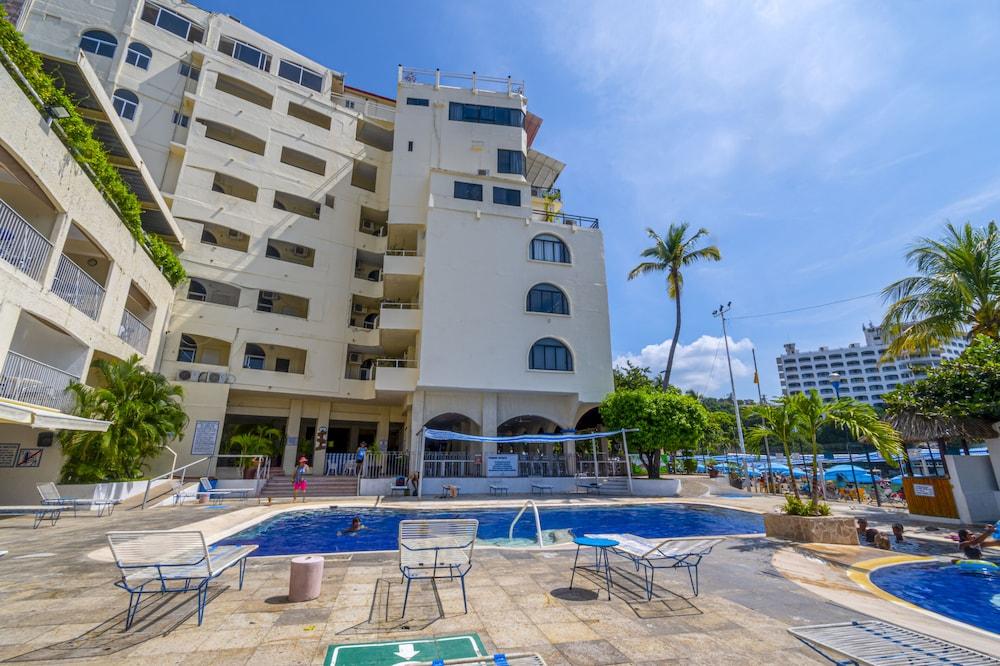 Acamar Beach Resort Acapulco - Outdoor Pool