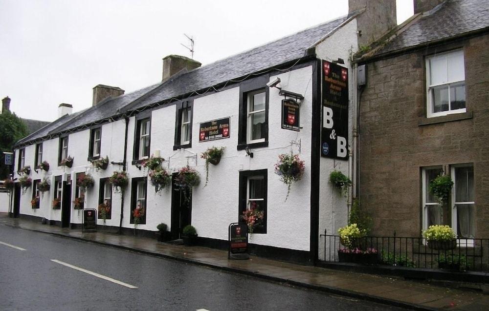 Robertson Arms Hotel - Featured Image