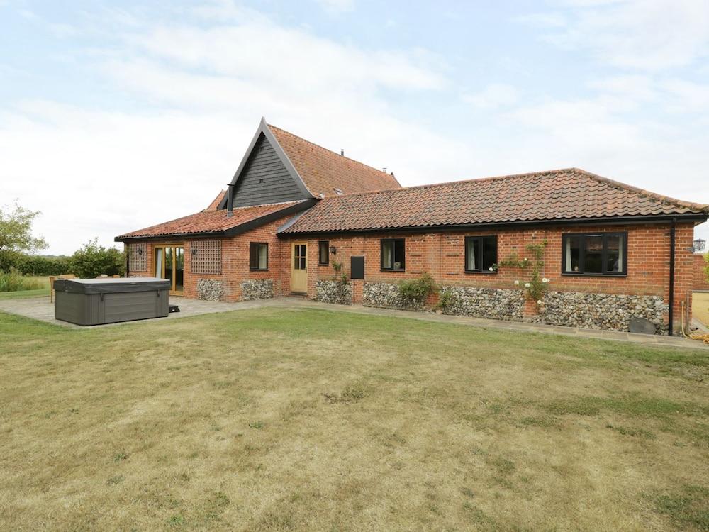 Upper Barn Annexe - Featured Image