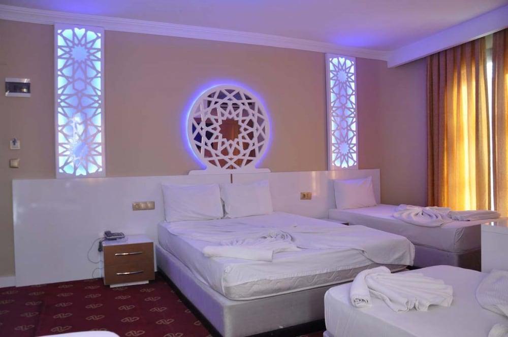 Ugur Hotel - Room