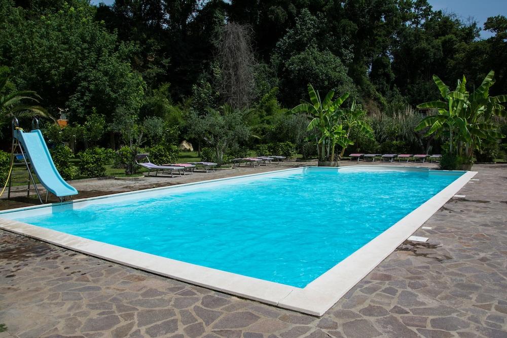 Veio Residence Resort - Outdoor Pool