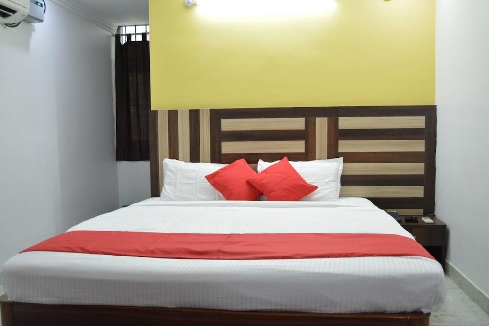 Hotel Grand Sheela - Room