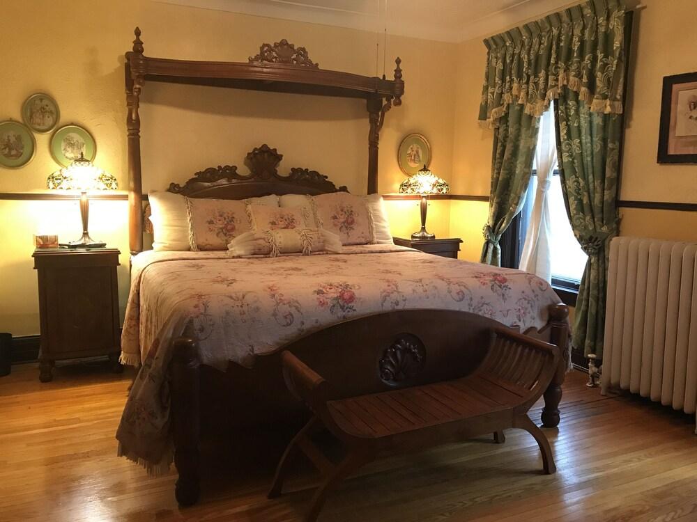 A Night to Remember Bed & Breakfast - Room