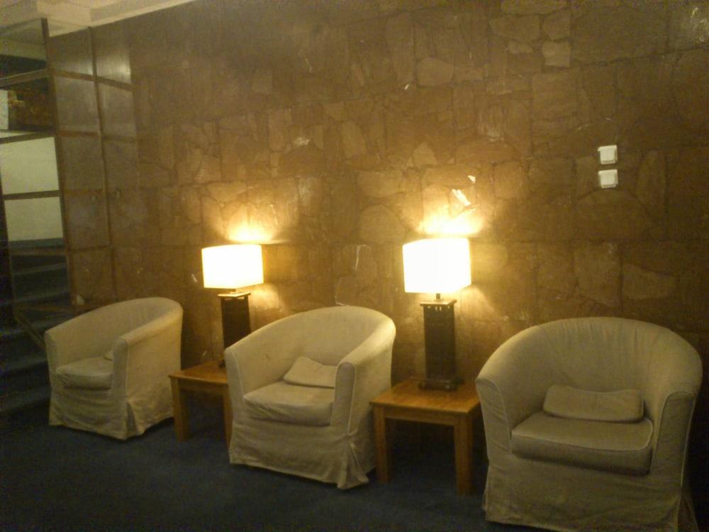 Hotel Delfini - Lobby Sitting Area