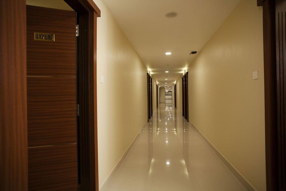 Hotel Mahalakshmi Residency - Interior Entrance