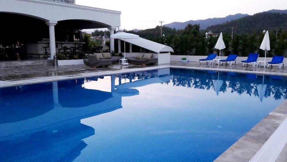 Sarban Hotel - Outdoor Pool