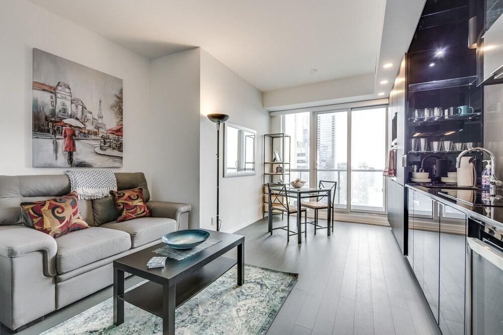 Trendy 2BR Condo in King East Great View - Living Area