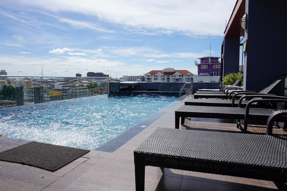 247 Boutique Hotel - Rooftop Pool