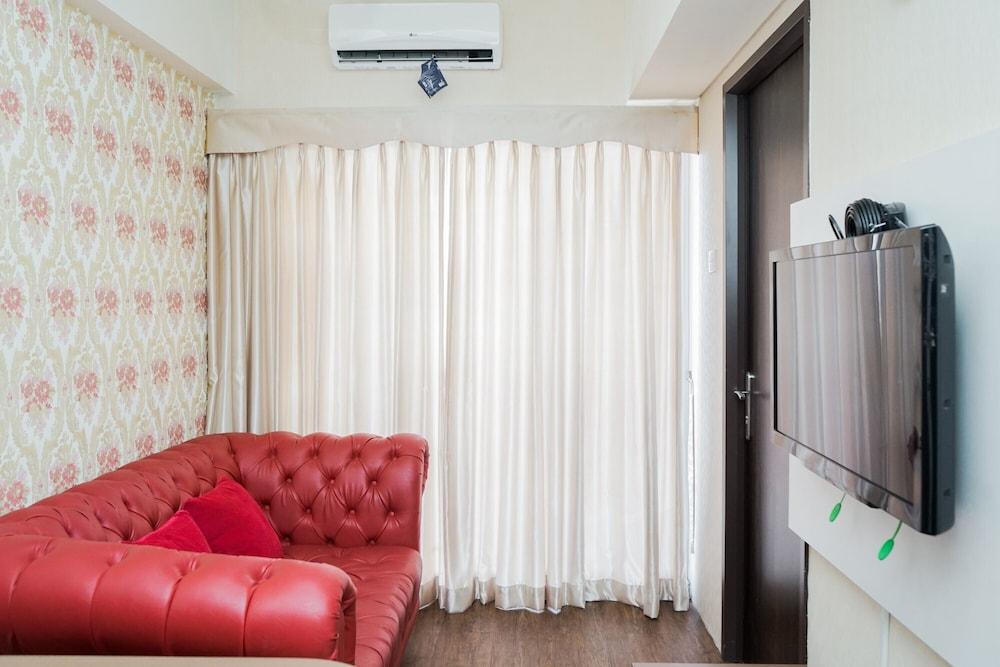 Comfort 2Br At Serpong Greenview Apartment - Room