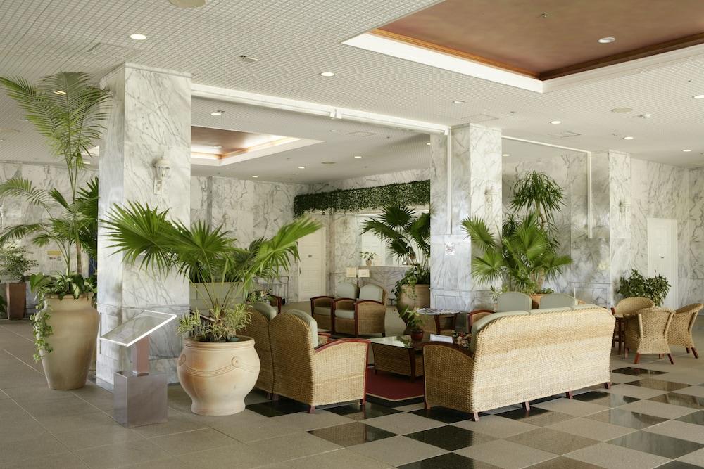 Starts Guam Resort Hotel - Lobby Sitting Area