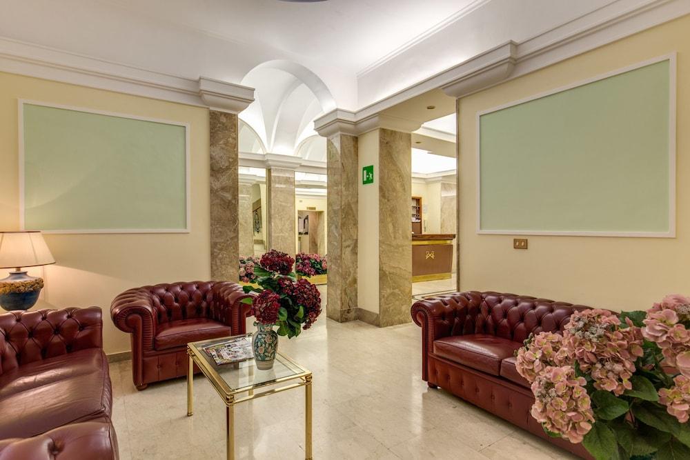 Hotel Igea - Lobby Sitting Area