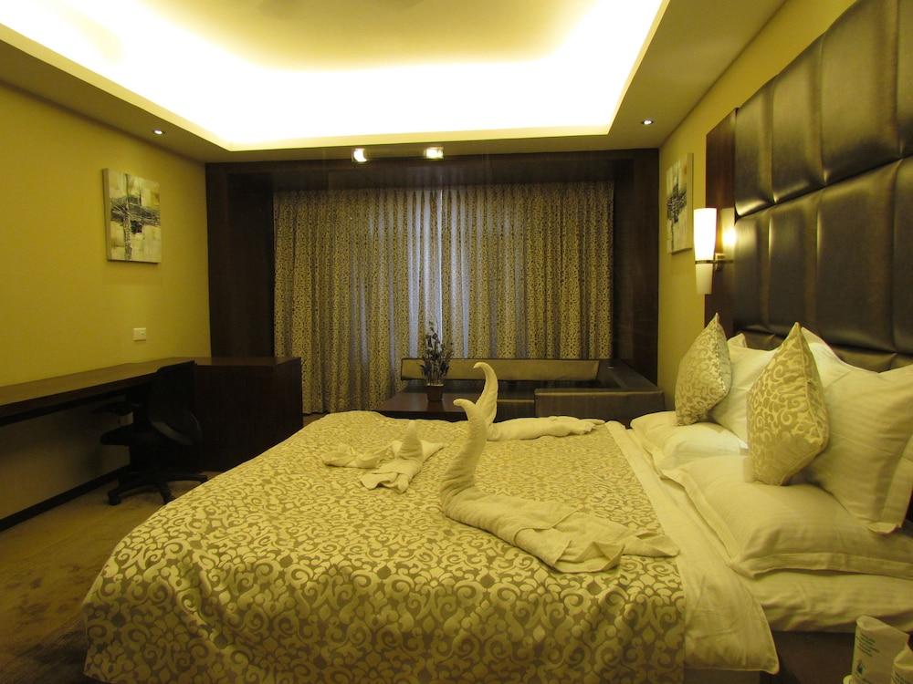 Hotel Pine Spring Wazir Bagh - Room