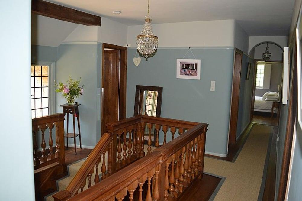 Fairstowe Bed and Breakfast - Staircase