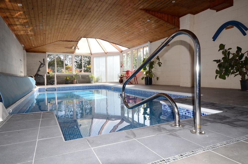 Southview Guest House and indoor pool - Indoor Pool