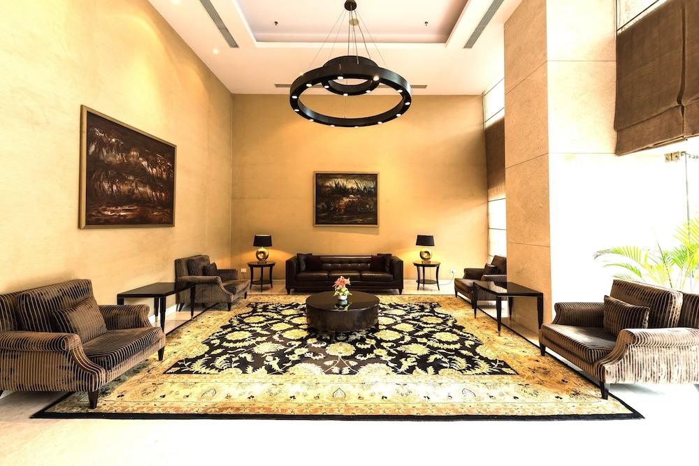 Oakwood Premier Prestige Bangalore - Lobby Lounge