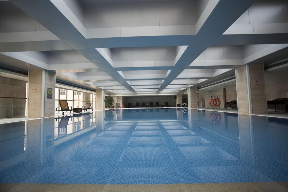 Parklane Hotel - Indoor Pool