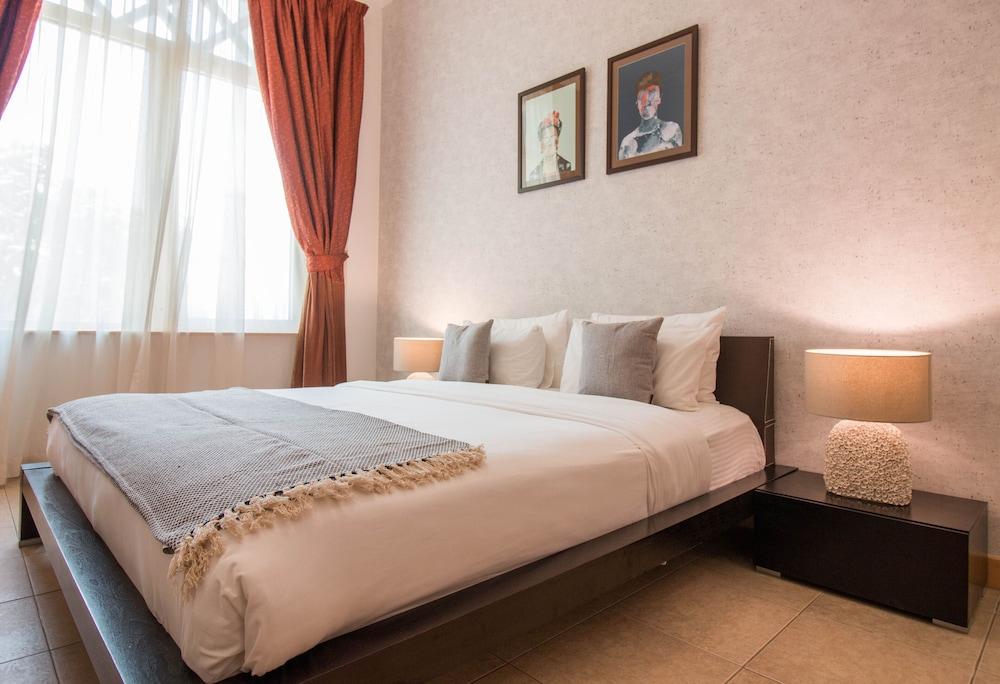 One Perfect Stay - 2BR at Al Dabas - Room