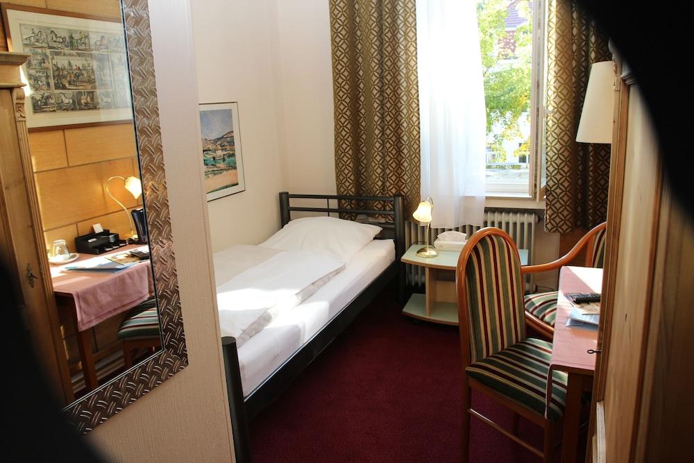 Hotel Rheinland - Room