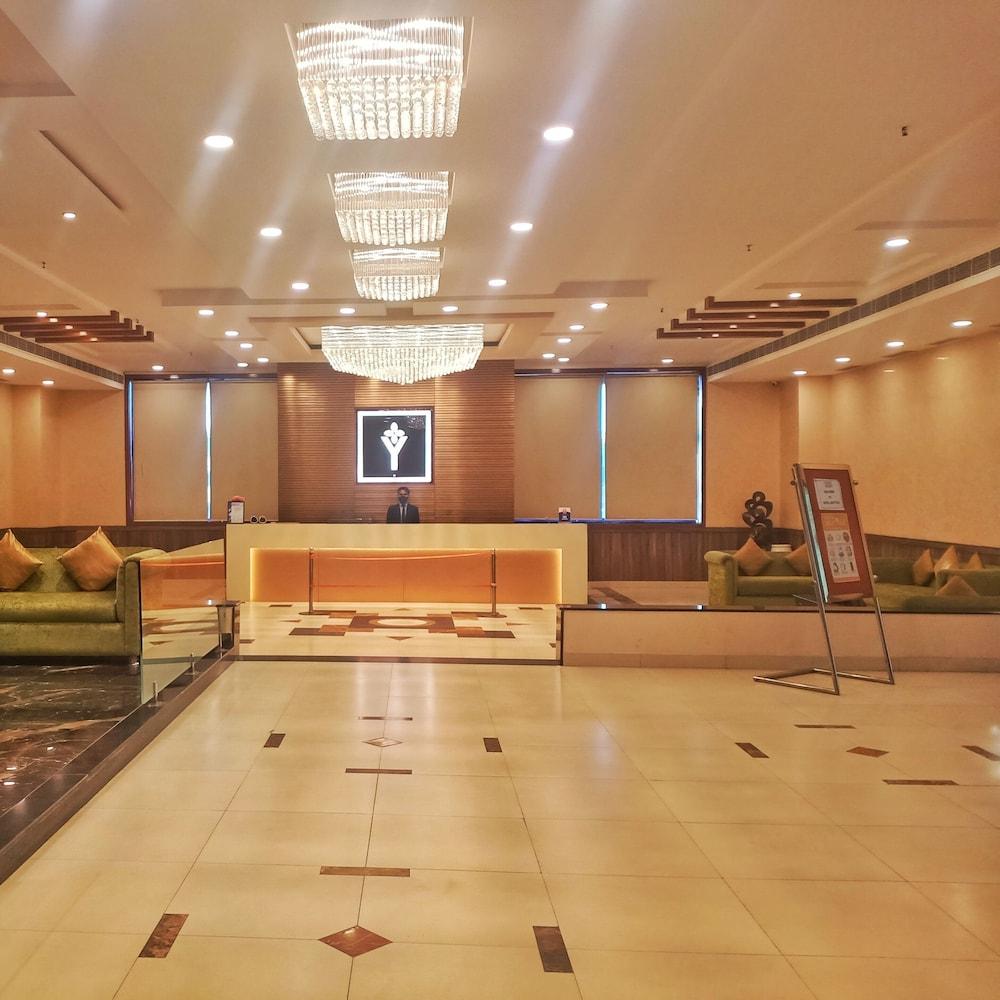 Hotel Adityaz - Reception