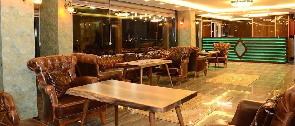 Karacalar Suit Otel - Lobby