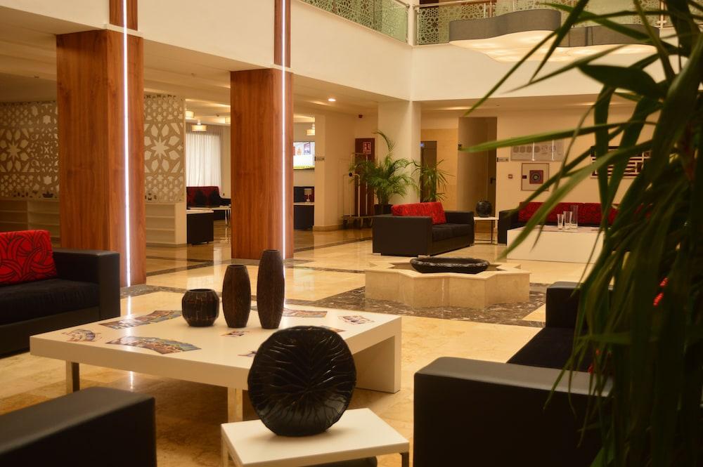 Prestige Hotel - Lobby Sitting Area