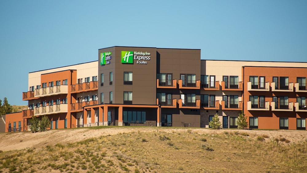 Holiday Inn Express & Suites Pocatello, an IHG Hotel - Featured Image