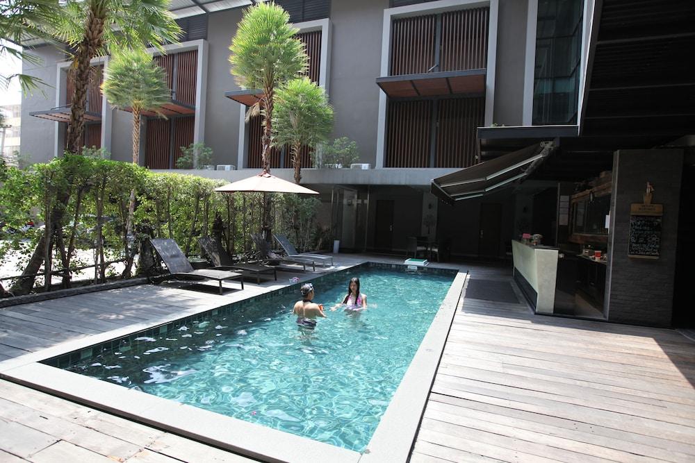 Siam Swana Hotel - Outdoor Pool