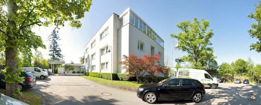 Parkhotel Styria - Featured Image