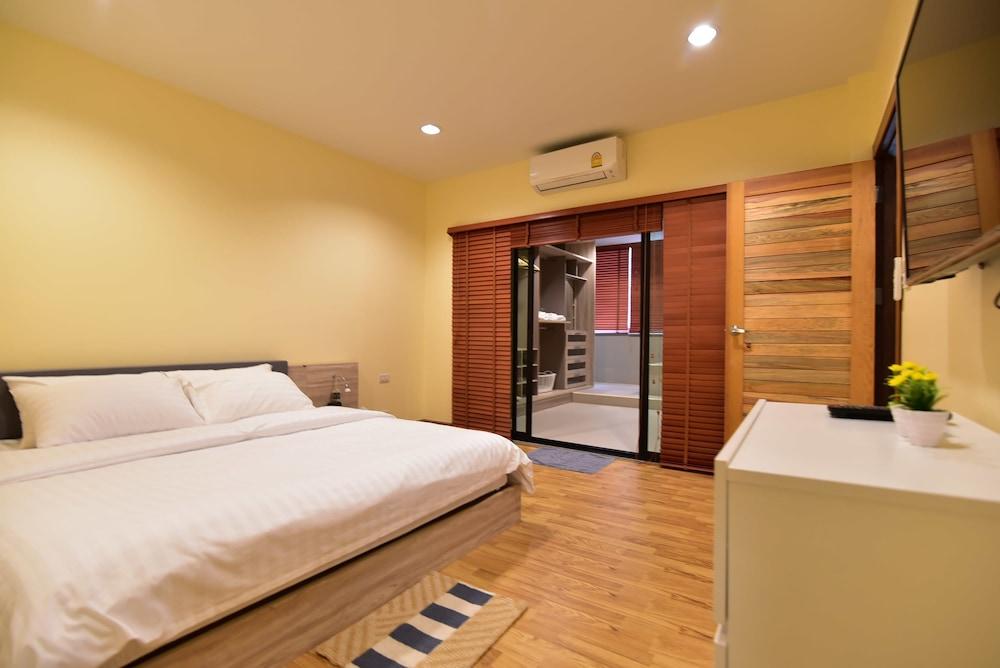 Thonglor Suites - Room